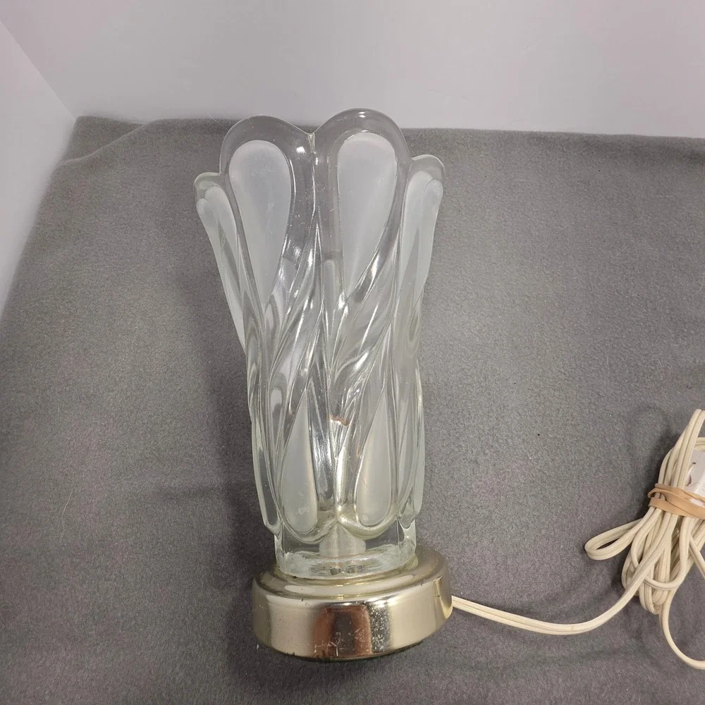 Vintage 1993 Frosted Art Glass Tulip Table Lamp Scalloped Swirl Accent Light